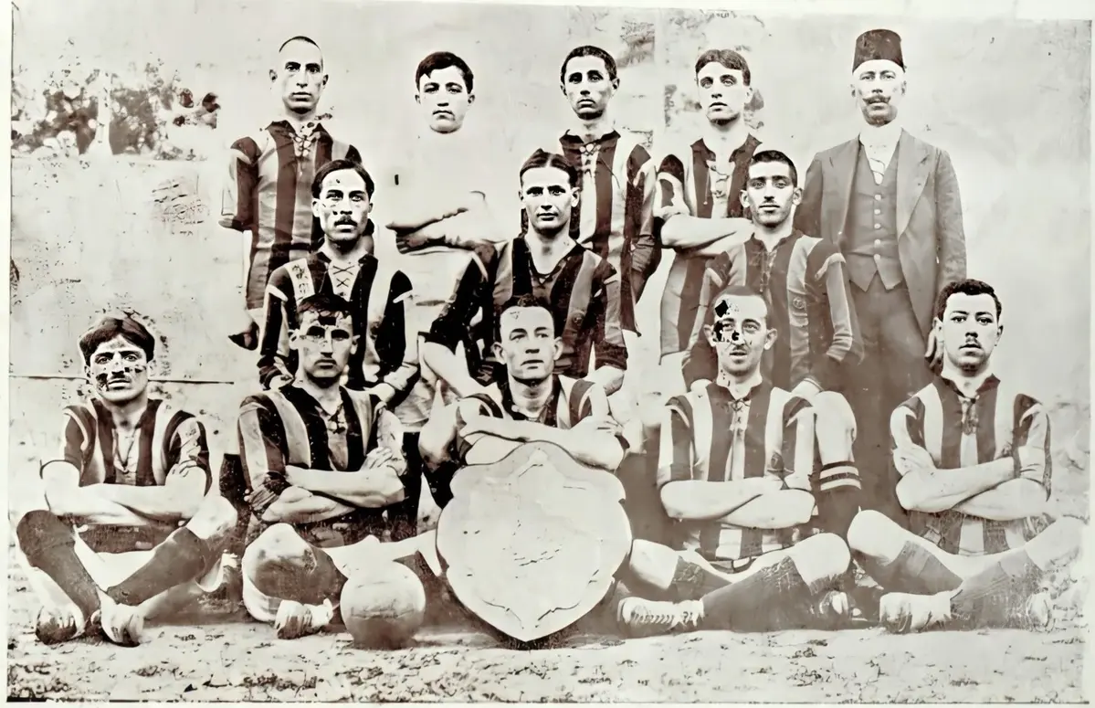 1913 Fenerbahçe futbol takımı arşiv fotoğrafı